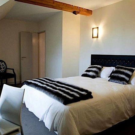Logis Hotel Le Prieure Des Gourmands Шатобриан Экстерьер фото