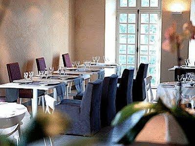 Logis Hotel Le Prieure Des Gourmands Шатобриан Экстерьер фото