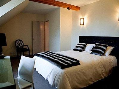 Logis Hotel Le Prieure Des Gourmands Шатобриан Экстерьер фото